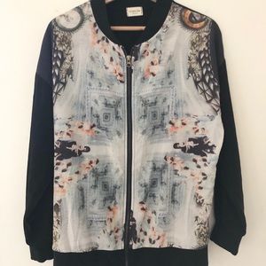 Black Patterned lightweight Zipped Women Jacket